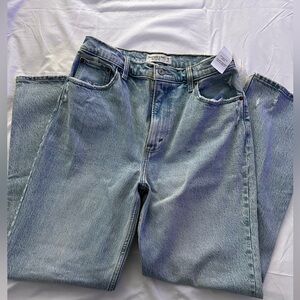 Never worn Abercrombie jeans